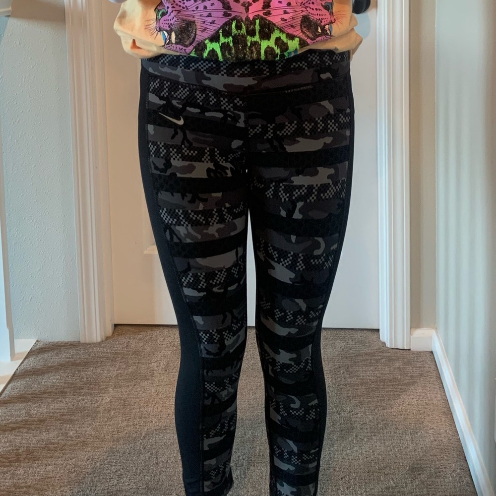 nike camo leggings